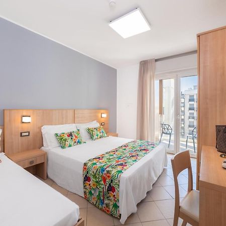Hotel Amalfi - Smart Hotel Riccione Exterior photo