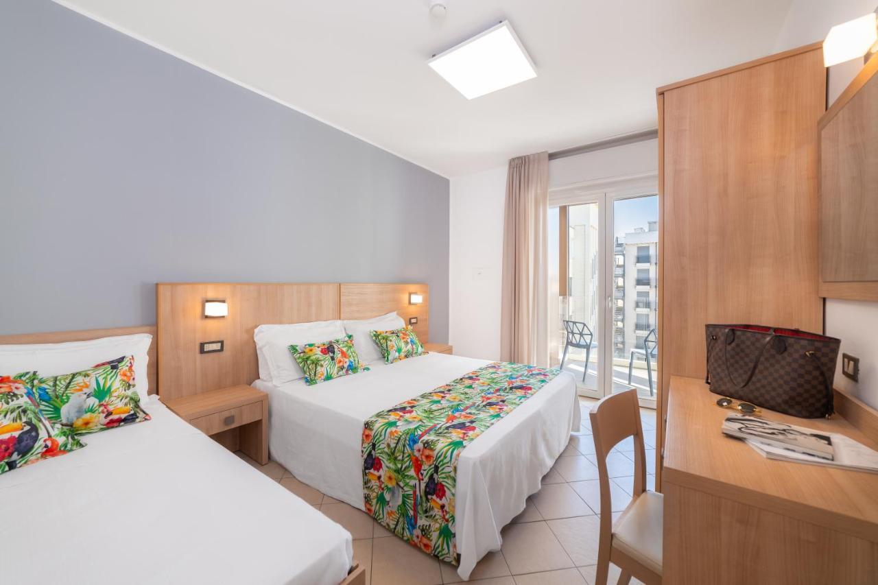 Hotel Amalfi - Smart Hotel Riccione Exterior photo