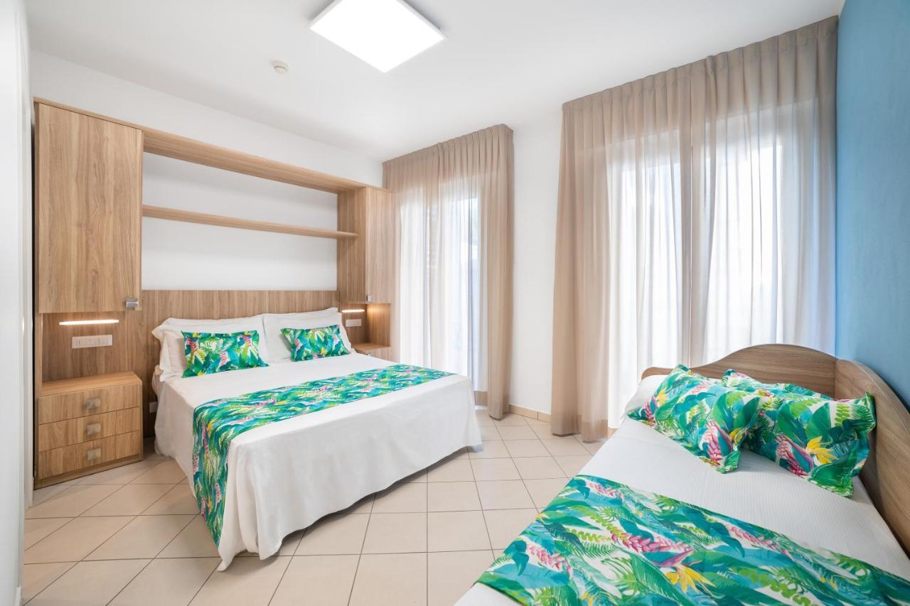 Hotel Amalfi - Smart Hotel Riccione Exterior photo