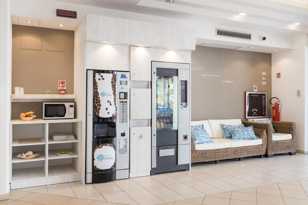 Hotel Amalfi - Smart Hotel Riccione Exterior photo