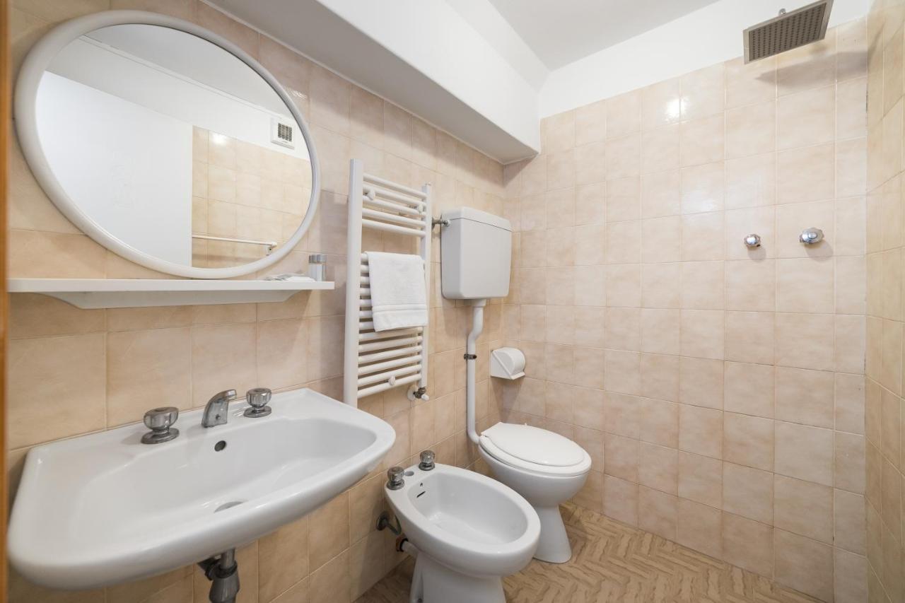 Hotel Amalfi - Smart Hotel Riccione Exterior photo