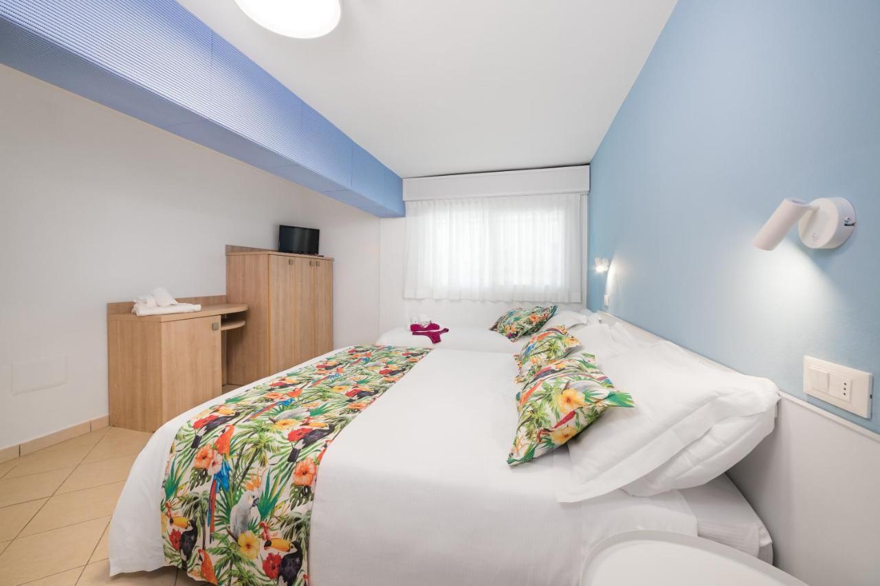 Hotel Amalfi - Smart Hotel Riccione Exterior photo